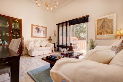 Communal lounge/ TV room, Living room