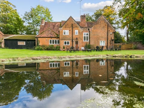 Property building, Spring, Day, Garden, Other, Lake view