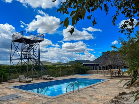 Restaurant/places to eat, Day, Natural landscape, Mountain view, Pool view, Swimming pool, sunbed