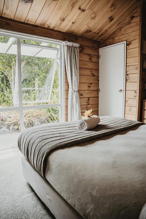 Bedroom, Garden view