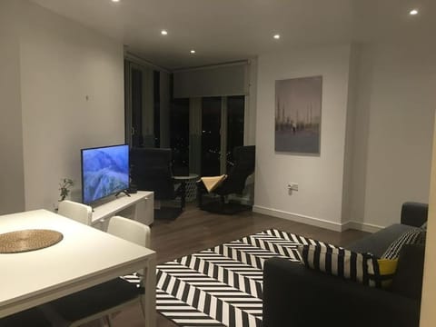 TV and multimedia, Living room, Photo of the whole room, Seating area