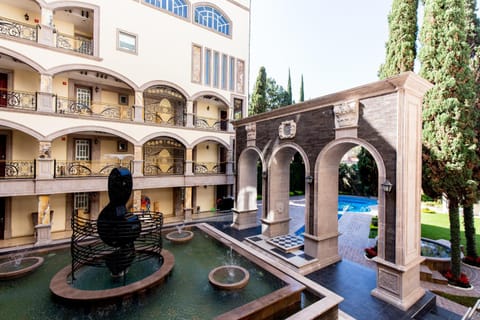 Patio, Pool view, Swimming pool