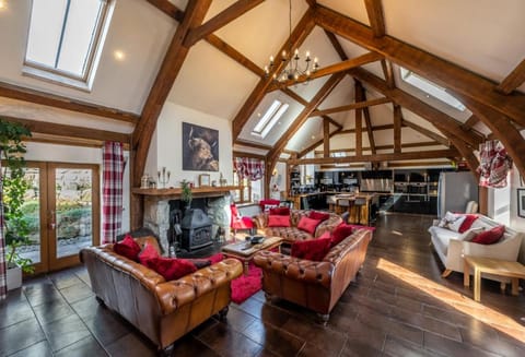 Kitchen or kitchenette, Living room, Seating area