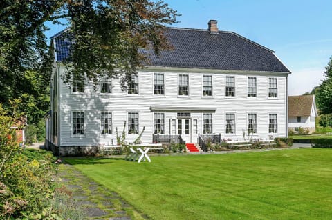 Facade/entrance, Garden, Garden view