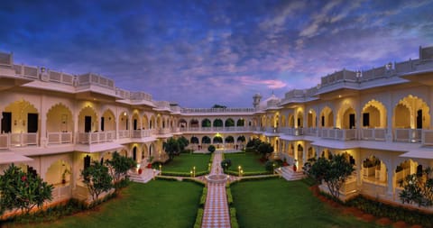 Property building, Facade/entrance, Garden, Banquet/Function facilities, Garden view