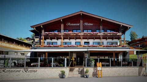 Facade/entrance, Mountain view