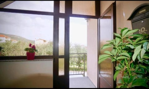 Roso apartment with sea view Apartment in Šibenik-Knin County, Croatia