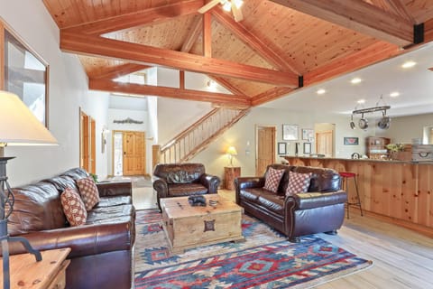 15 Pro Staff House in Sunriver