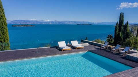 View (from property/room), City view, Sea view, Swimming pool