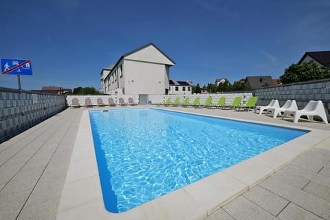 Property building, Swimming pool