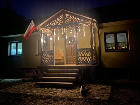 Property building, Facade/entrance, Night