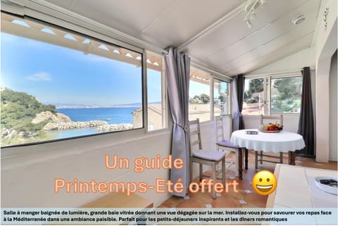 Day, Natural landscape, Dining area, Sea view