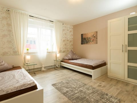 Photo of the whole room, Bedroom, Street view