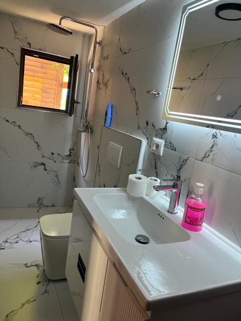 BUJTINA IZET SELIMAj Bed and Breakfast in Montenegro