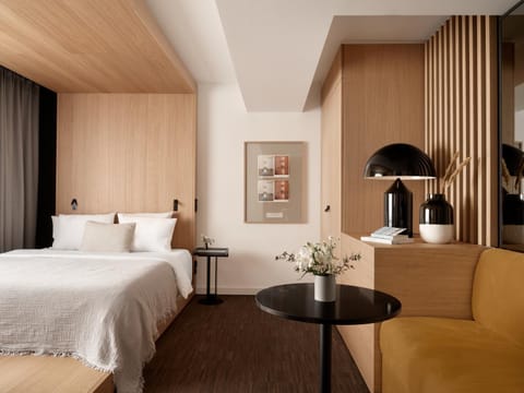 Seating area, Bedroom