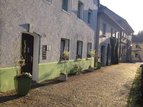 Property building, Facade/entrance, Day