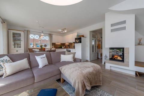 Living room, Seating area, flat iron