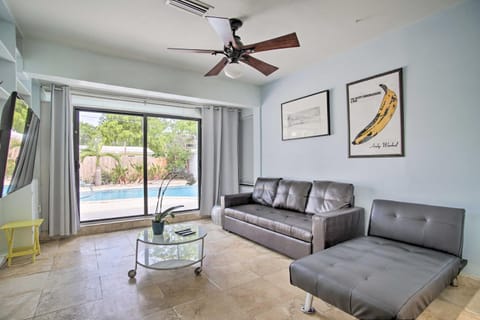 Airy Coastal Home - 3 Miles to Deerfield Beach! House in Deerfield Beach