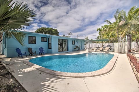 Airy Coastal Home - 3 Miles to Deerfield Beach! House in Deerfield Beach