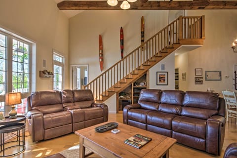 Lakefront Paradise with Fire Pit - Dogs Welcome! House in Lake Greenwood