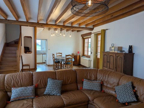 Charmante Maison pour 6 à St Père-sur-Loire, Vue Loire - FR-1-590-178 House in Centre-Val de Loire