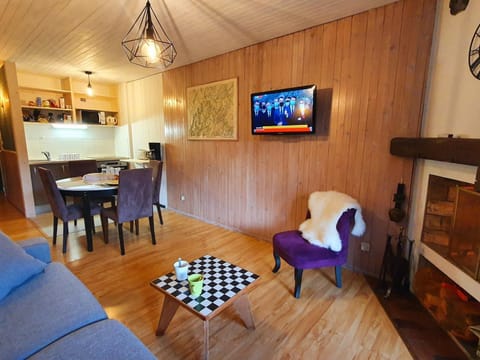 Appartement 2 pièces avec garage à La Clusaz, ski au pied - FR-1-459-169 Apartment in Manigod