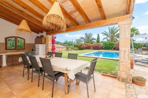 Day, Garden, Dining area, Garden view, Pool view, Swimming pool, sunbed