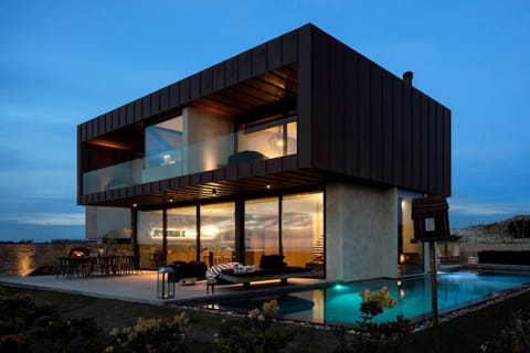 Night, BBQ facilities, Pool view, Swimming pool, sunbed