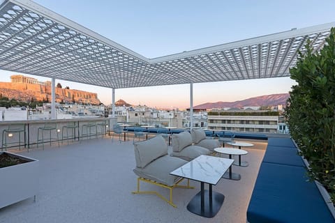 Nearby landmark, Balcony/Terrace, City view