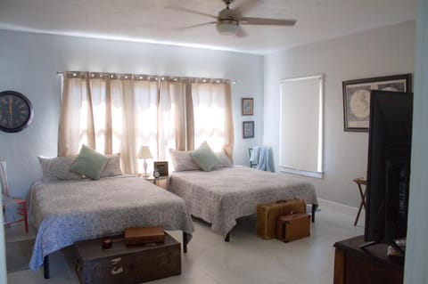 Spacious and Comfy Suite near MIA 2 Queen Beds Vacation rental in Miami