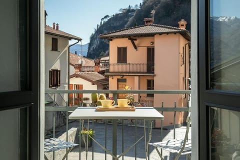 Property building, Balcony/Terrace