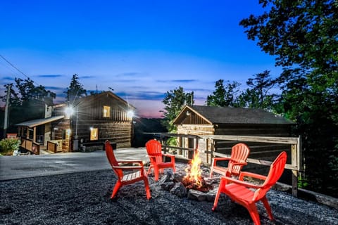 A-Bluff & Beyond cabin Cabin in Pigeon Forge