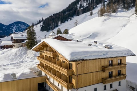 Property building, Winter