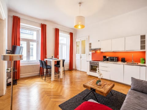 Kitchen or kitchenette, Living room, Seating area, Dining area, dishwasher, oven, stove