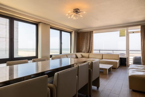 Balcony/Terrace, Living room, Seating area, Dining area, Beach, Beach, Sea view