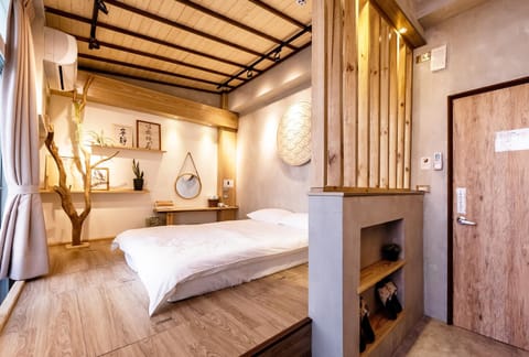 Bed, Photo of the whole room, Bedroom