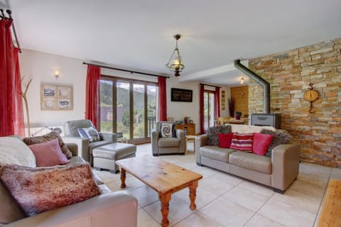Communal lounge/ TV room, Living room