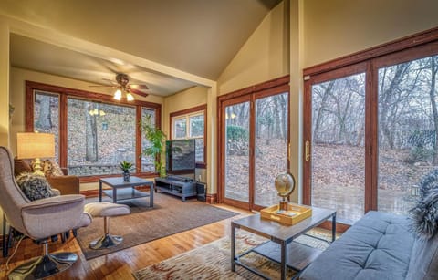 Secluded Fenced Cottage W Dune Top Hot Tub Near Hiking Dog Friendly House in Gary