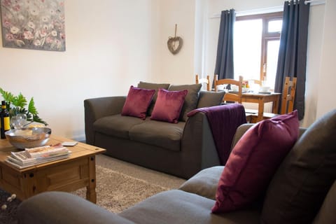 Wensum Cottage House in Costessey