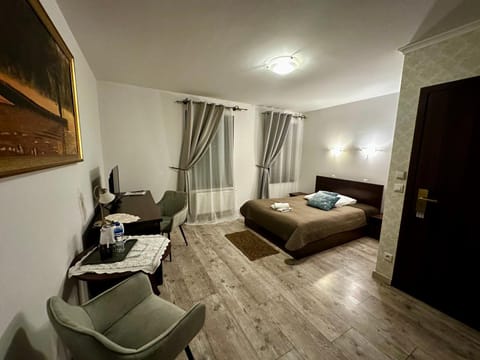 Bed, Photo of the whole room, Bedroom, furniture, towels
