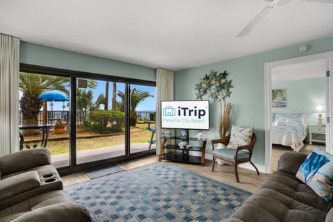 Commodore 107 (2/2) House in Lower Grand Lagoon