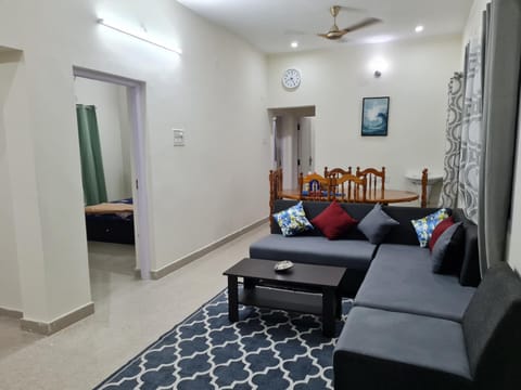 TV and multimedia, Living room, Dining area, fireplace