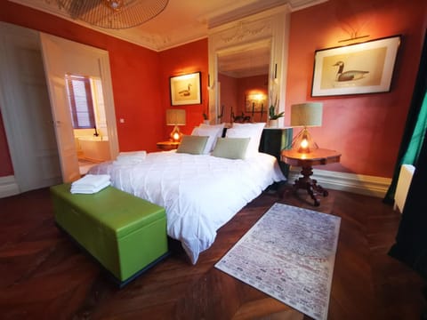 Bed, Night, Photo of the whole room, Bedroom