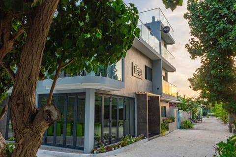 Property building, Facade/entrance