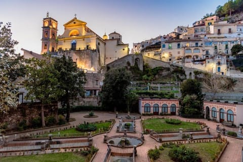 Nearby landmark, Day, Natural landscape, Garden view, Landmark view, Location
