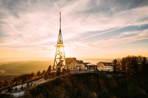 Property building, Natural landscape, Bird's eye view, Mountain view, Sunset