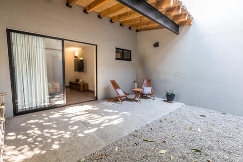 Patio, Balcony/Terrace