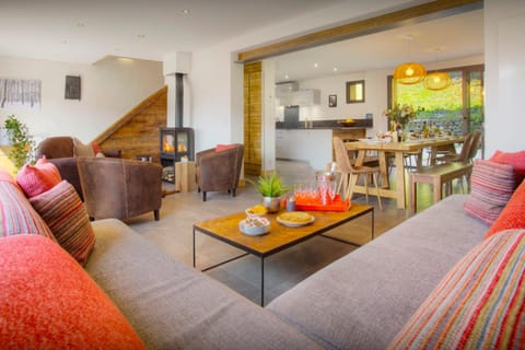 Living room, Seating area, flat iron