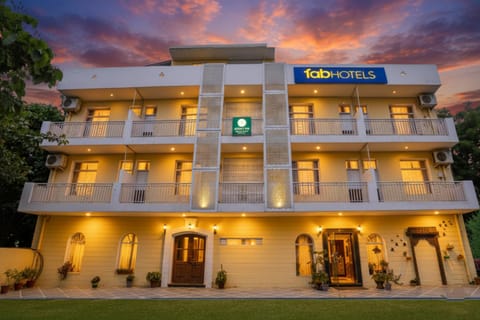 Property building, Facade/entrance