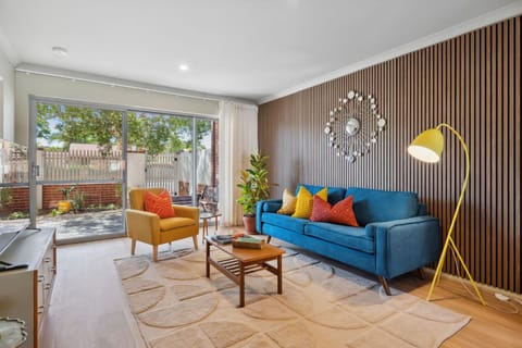 Living room, Decorative detail, Seating area, Family, Inner courtyard view